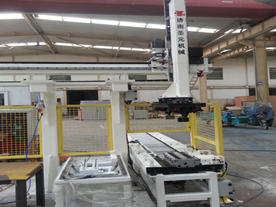 Metal Makas robotu The Metal Truss robot