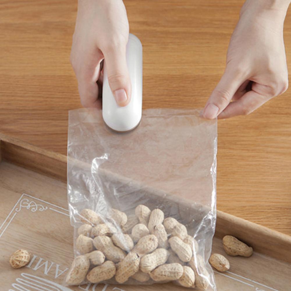 Kitchen Accessories Tools Mini Portable Food Clip Heat Sealing Machine Sealer Home Snack Bag Sealer Kitchen 40P