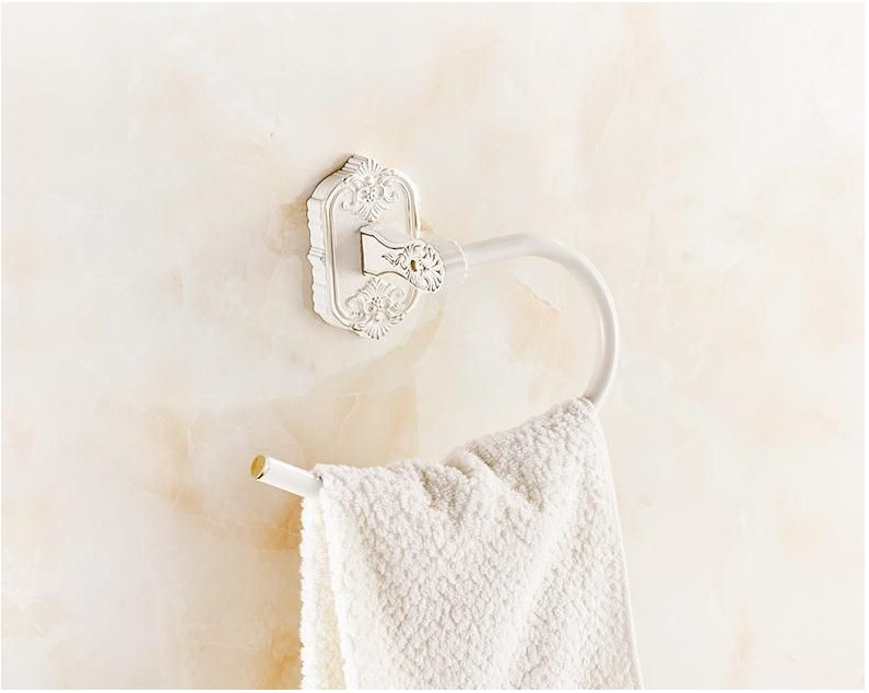 Metal Bathroom Series European Modern Towel Ring Toilet Paper Holder Cup Holder Robe Hook Bathroom Hardware 2500