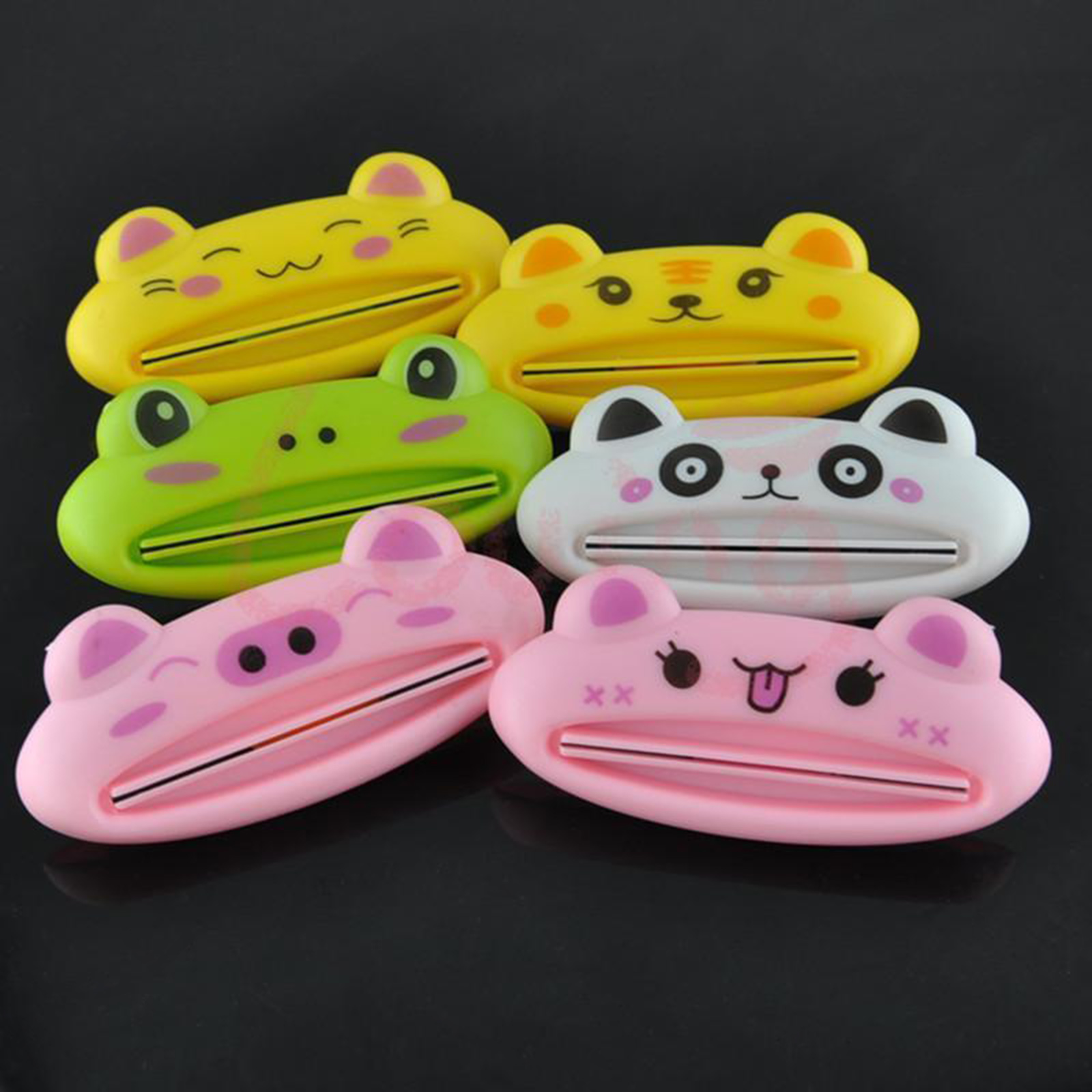 1Pc Random Color Plastic Bathroom Tube Toothpaste Tube Squeezer Cute Easy Cartoon Toothpaste Dispenser Tube Holder Squeezer