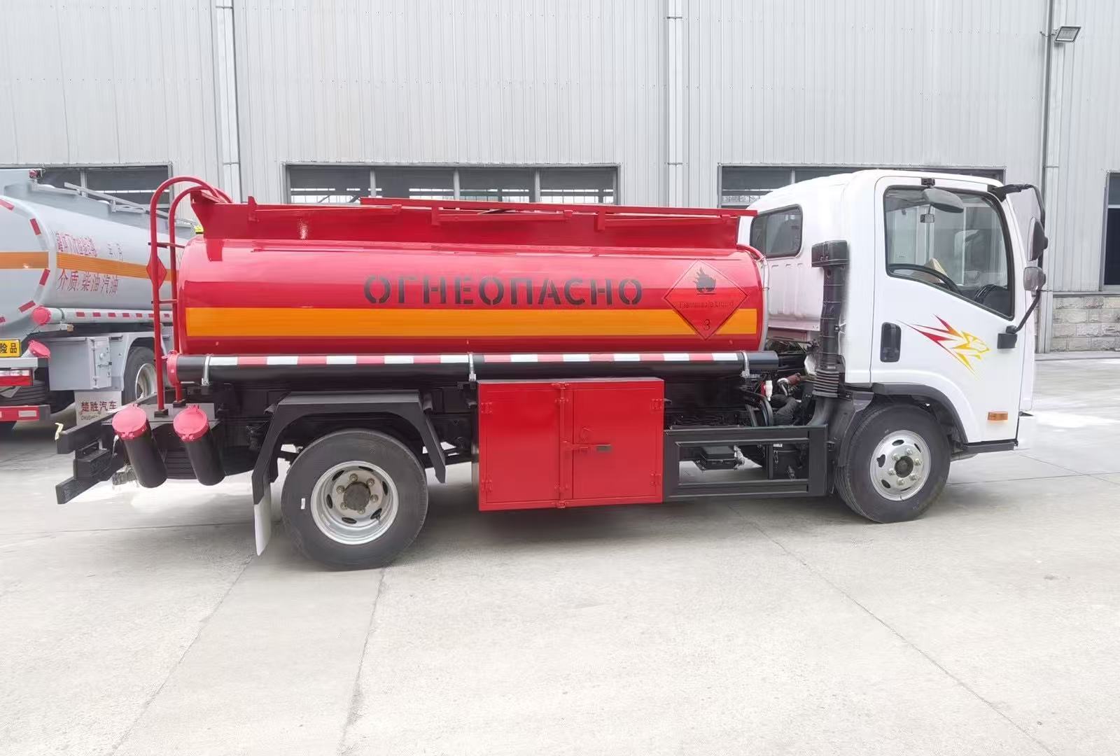 FAW Fuel Truck (5)