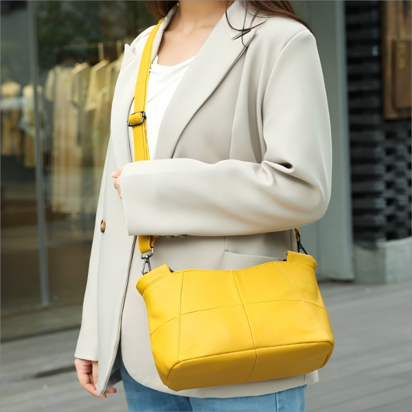 Leather women's chain shoulder bag