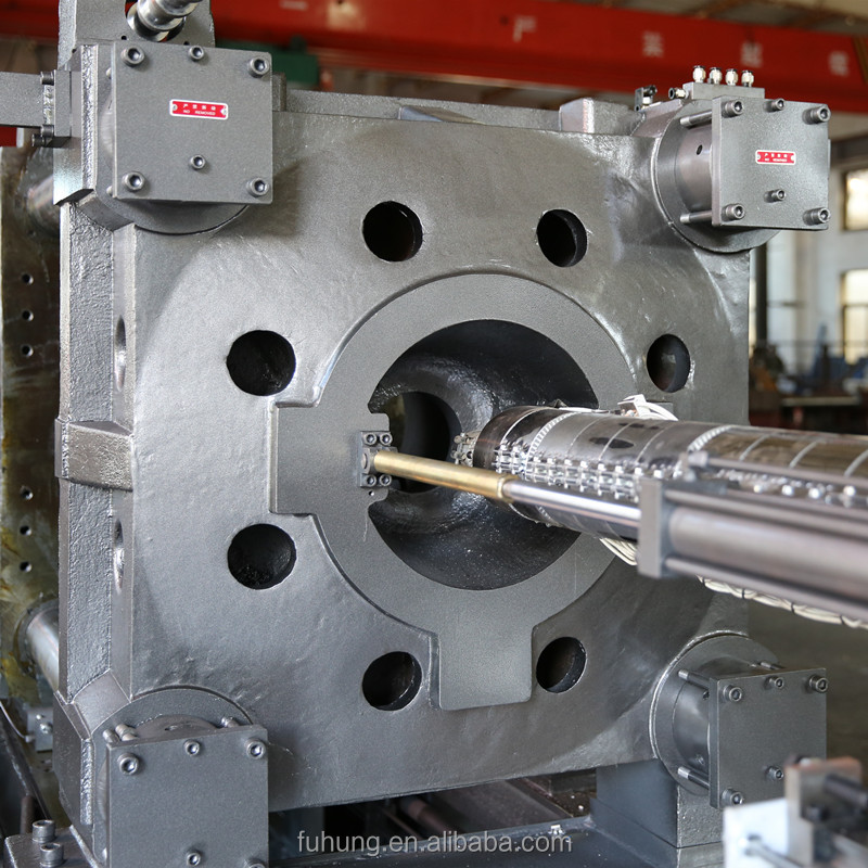 Top Quality 1800kn Mobile Phone Cover Plugs Making Small Injection Moulding Molding Machine for Plastic Products4