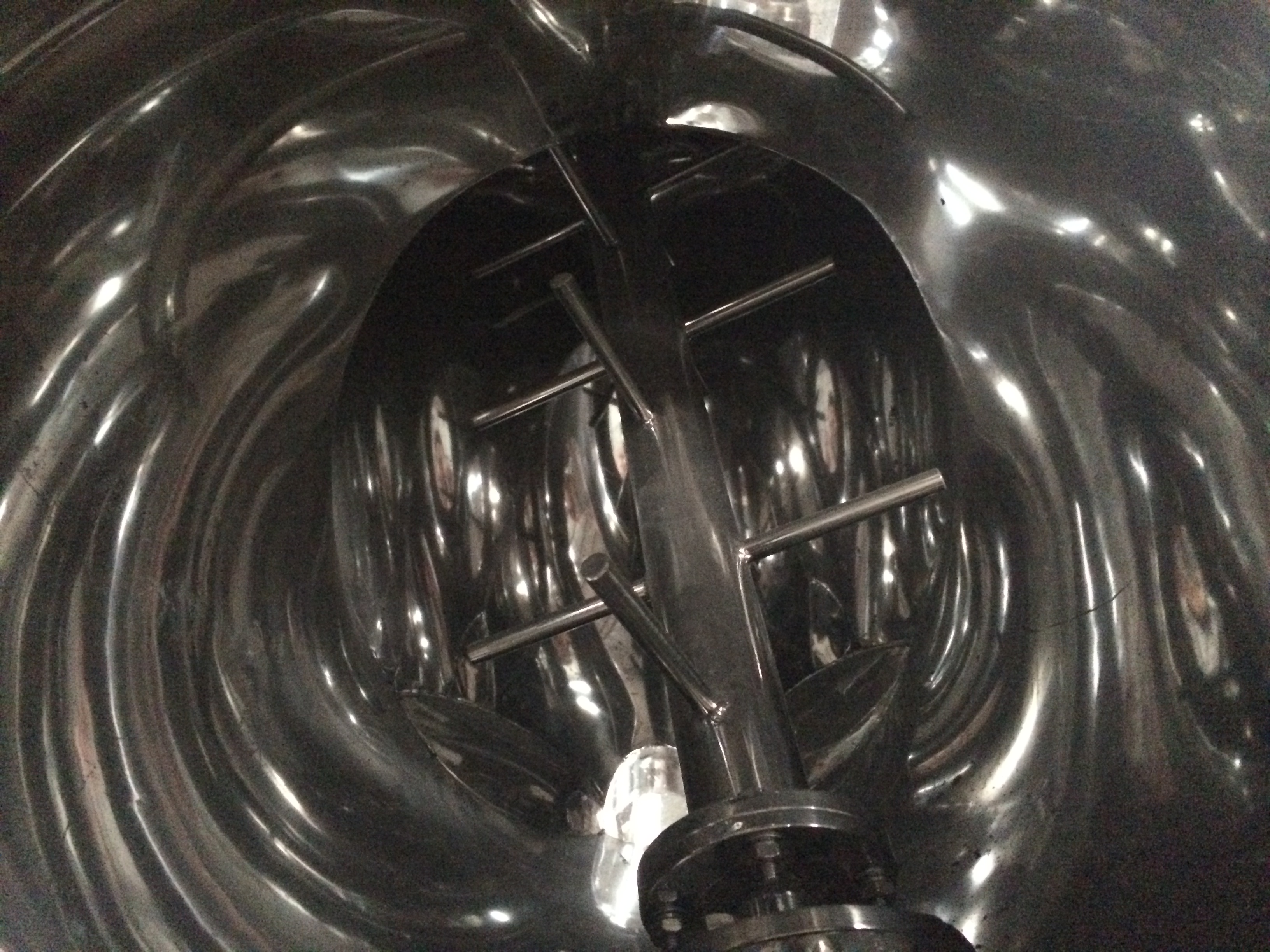 V-shape protein mixer