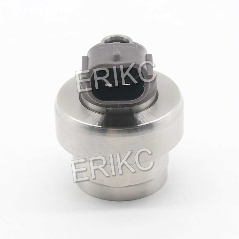 ERIKC Diesel Injection Valve Head E1022028 Auto Common Rail Injector Solenoid Top Valve for Denso injectors