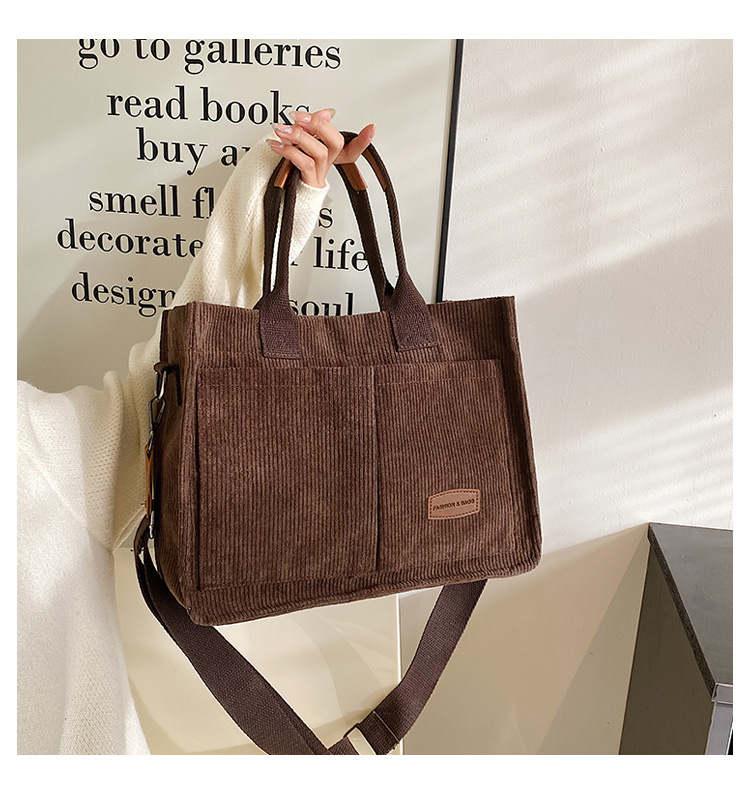 tote bag with lots of pockets