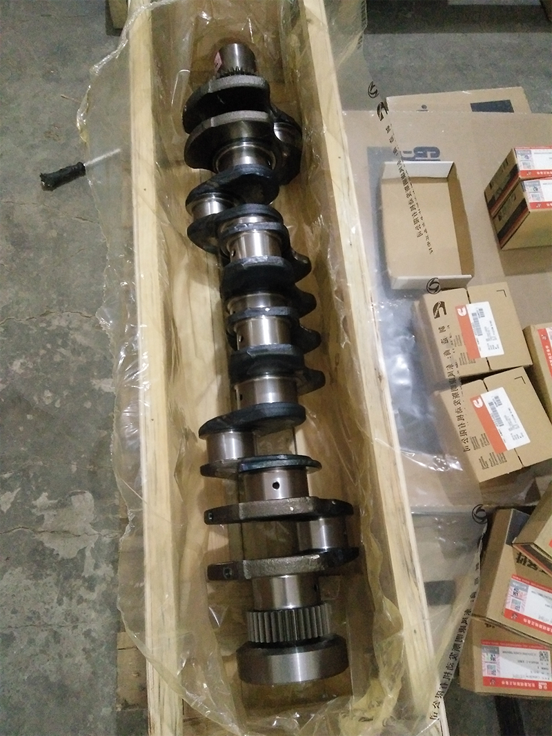 QSB6.7 Cummins Engine Parts Crankshaft 4934862