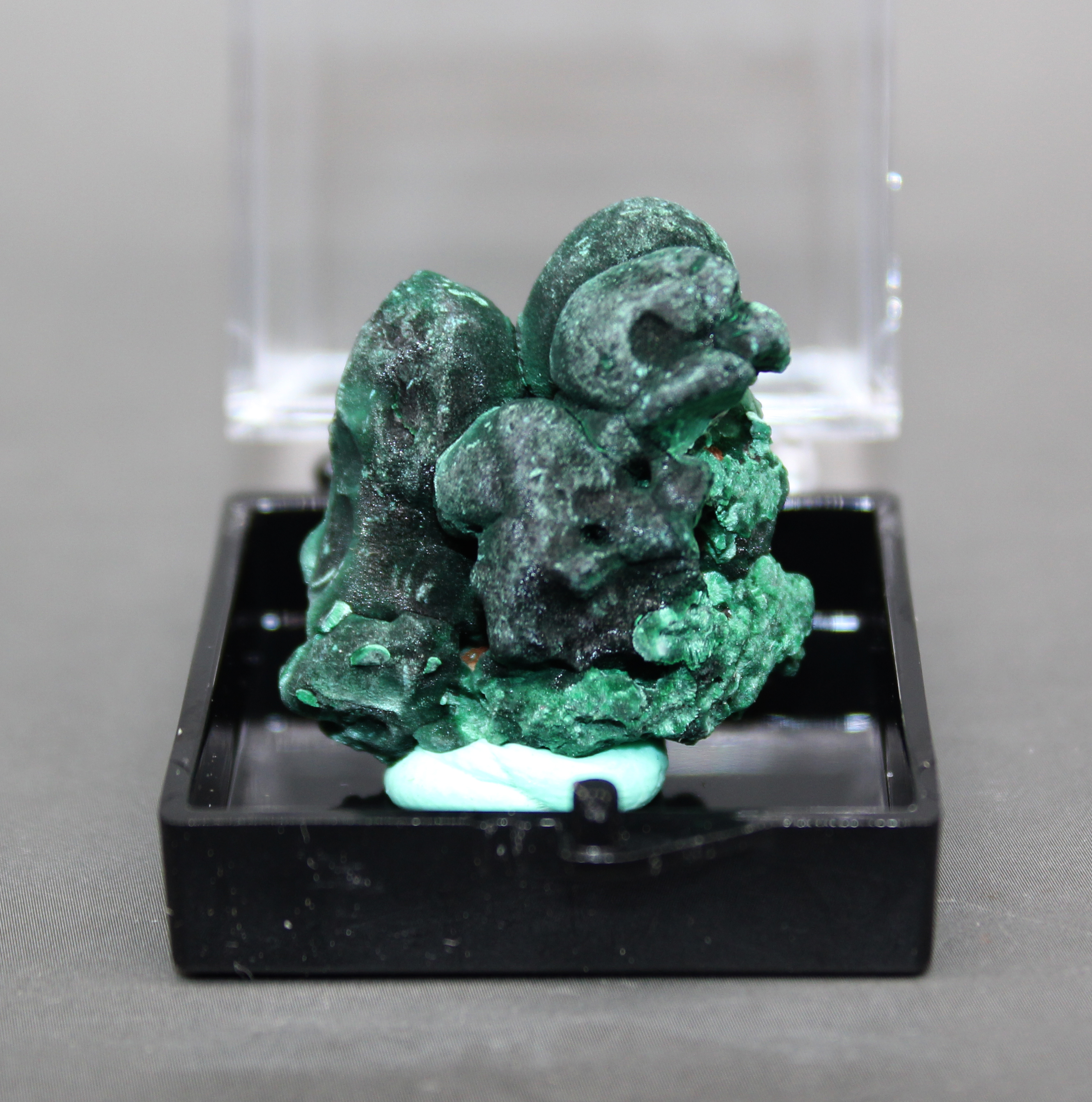 special offer! 100% Natural malachite mineral specimen crystal Stones and crystals quartz Healing crystal box size 3.4cm