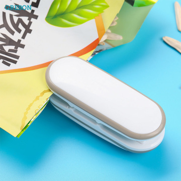 Portable Mini Sealing Machine Plastic Bag Clip Impulse Sealer Thermal Packer Portable Food Storage Kitchen Gadget Handheld Tool