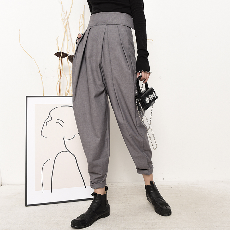 [EAM] High Waist Gray Pleated Long Wide Leg Leisure Trousers New Loose Fit Pants Women Fashion Tide Spring Autumn 2021 1T73502