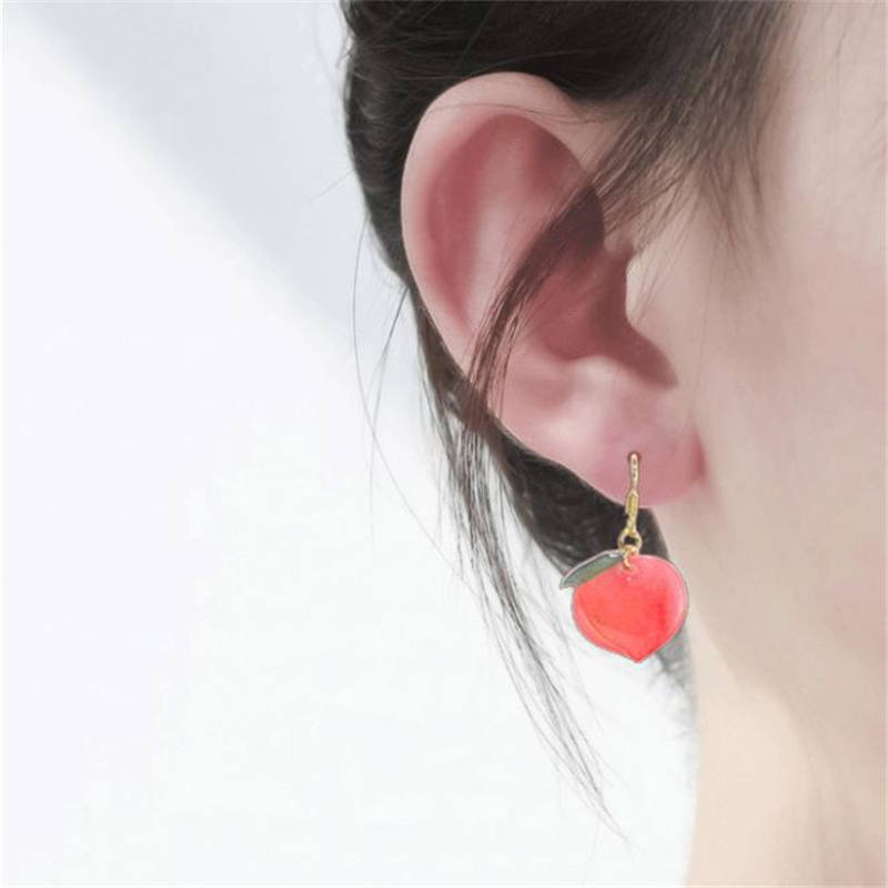 Korean version of pink peach earrings sweet, fresh and wild cute girl peach fruit acrylic earrings fashion jewelry