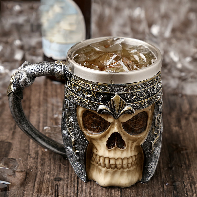 Retro Resin Stainless Steel Beer Mug Skull Knight Halloween Coffee Cup Creative Tea Mug Pub Bar Decoration