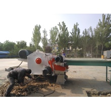 Forest tree processing wood chipping machine