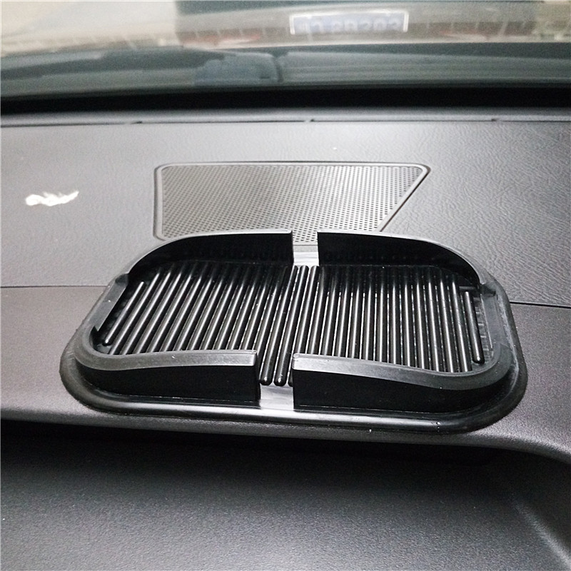 Car Traction Platform Rubber Mobile Stick Stick Dashboard Phone Shelf Anti-noise Pad for Volkswagen vw POLO Tiguan Passat CC