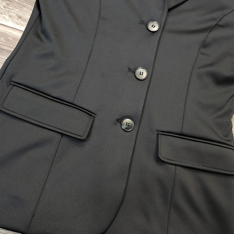 3 buttons show jacket