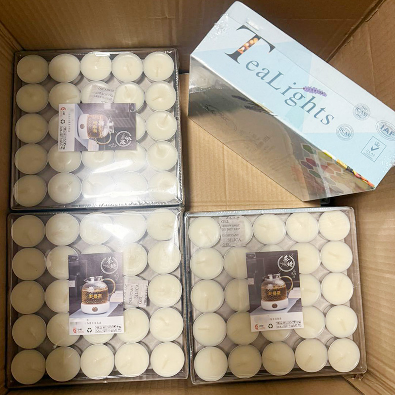 white color tealight