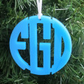 https://www.bossgoo.com/product-detail/color-acrylic-circle-christmas-ornament-monogram-54358219.html