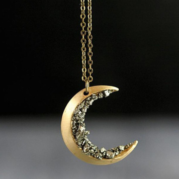 Moon Shaped Clay Ore Necklace Fashion Pendant For Boyfriend Husband Gift Charm Jewelry