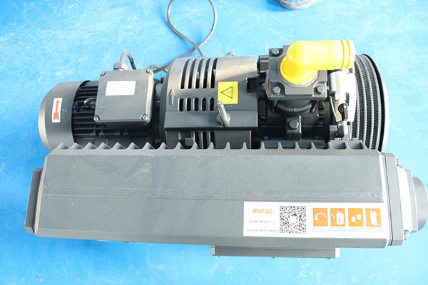Vacuum Pump