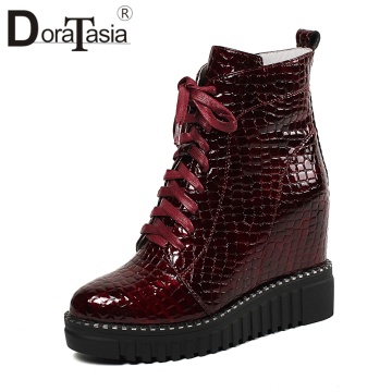 Fashion Patent Cow Leather Platform Ankle Boots Women Autumn Winter Fretwork Western Shoes Woman Height Increase 32-40