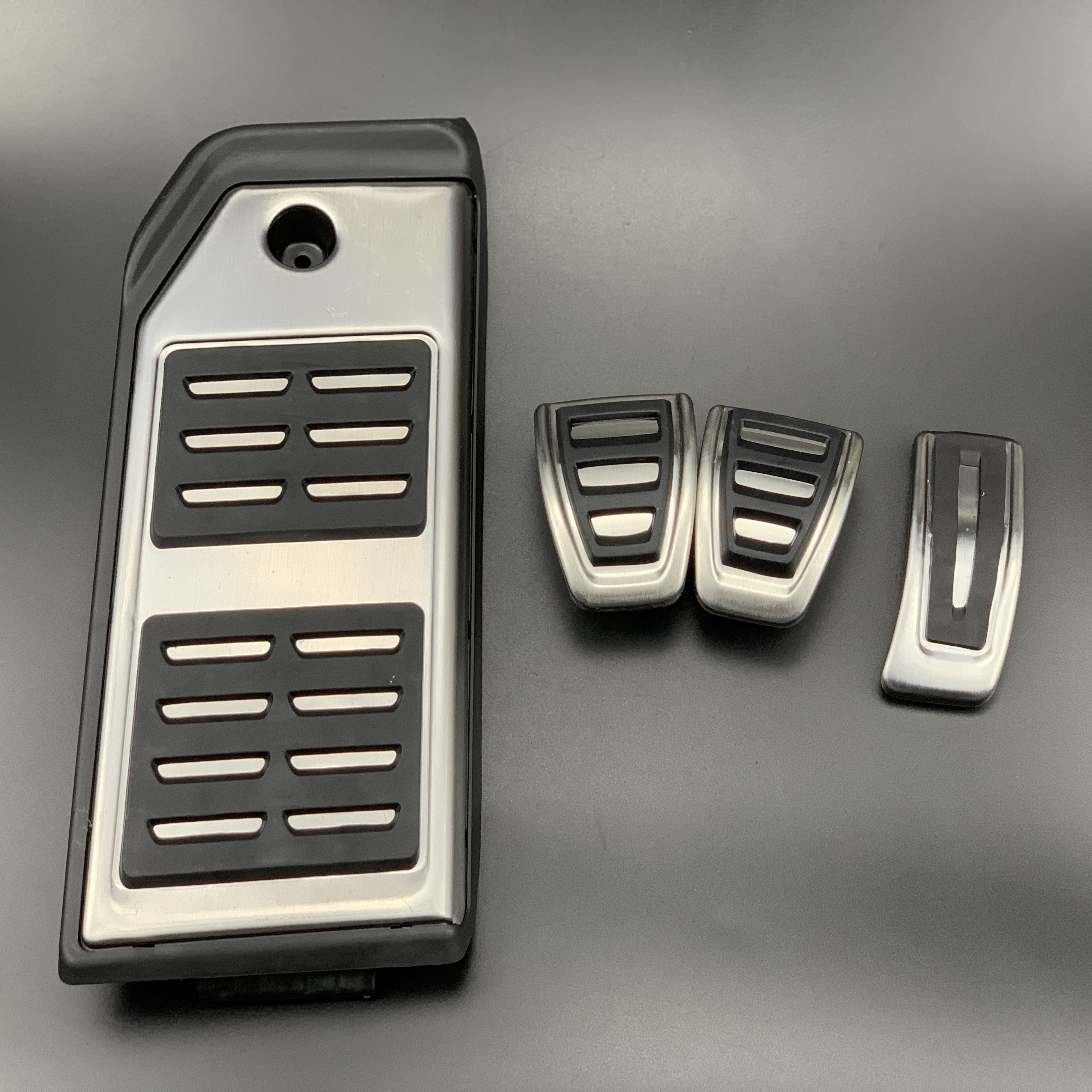 Car Accessories Fuel Accelerator Brake footrest Pedals Plate For Audi Q7 SQ7 Q8 (2016-2019 ) For Porsche Cayenne 2018-2019
