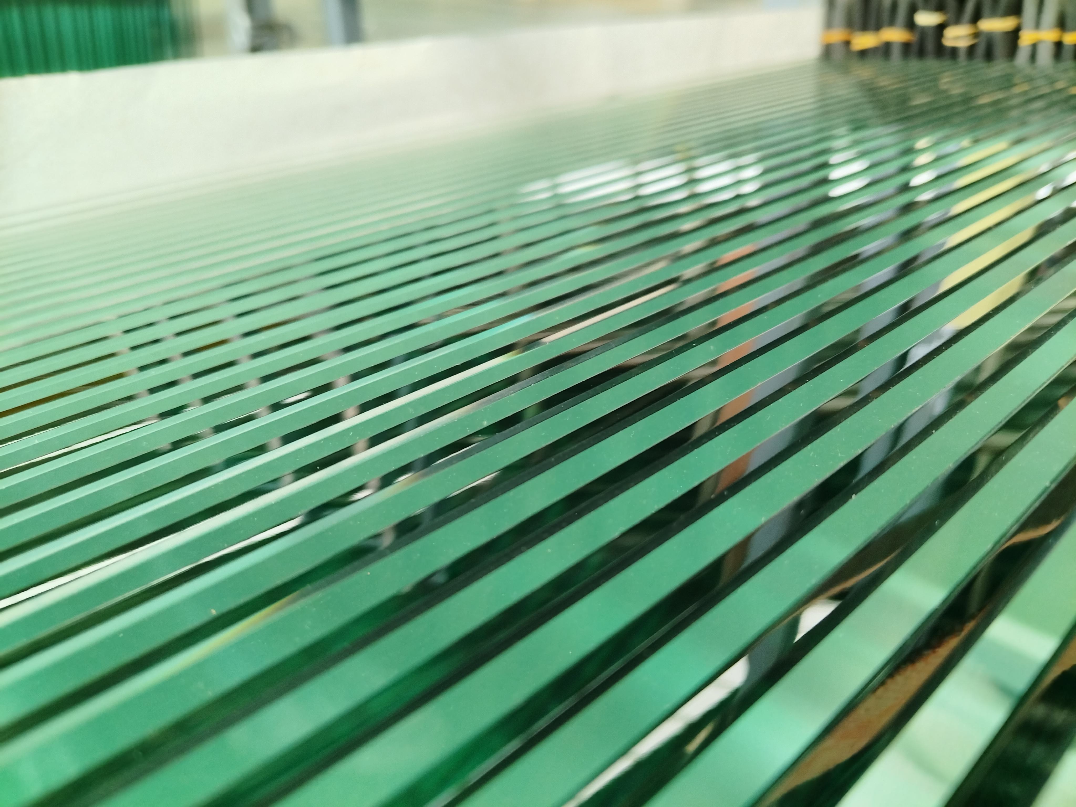 Industrial Safety Clear Tempered Glass1