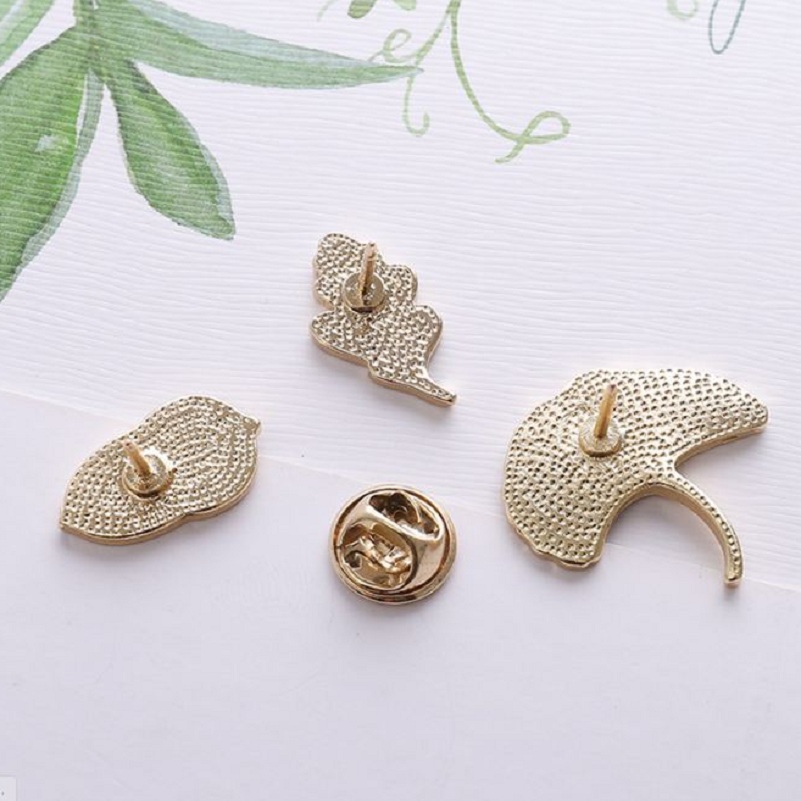 Exquisite fashion elegant wind cartoon drop oil leaf badge ginkgo cypress leaf pine nuts brooch pin