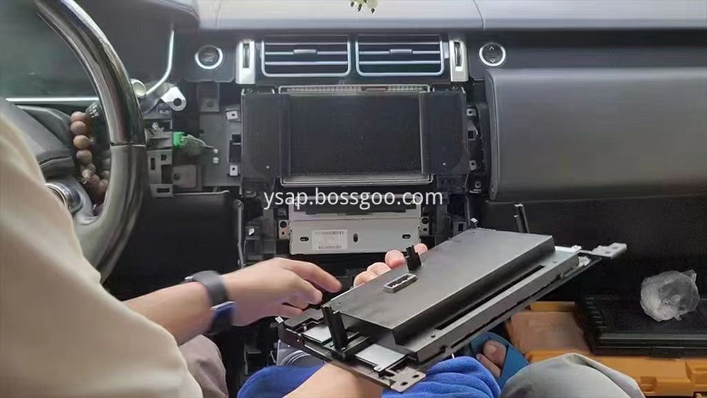 Range Rover Vogue AC Panel interior 2 LCD screen