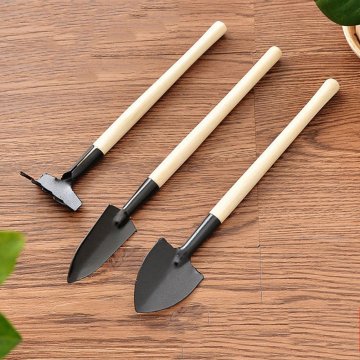 Three-piece Gardening Rake Spade Plant Shovel for Digging Weeding Loosening Soil Aerating Transplanting Wood Handle