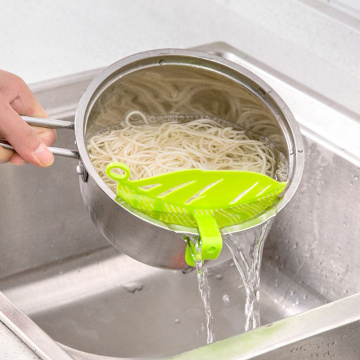 Patented kitchen Multi-purpose Leaf-shaped Rice Wash Plate Fruit-vegetable Pasta Noodles Plastic Filter Plate Wash Rice