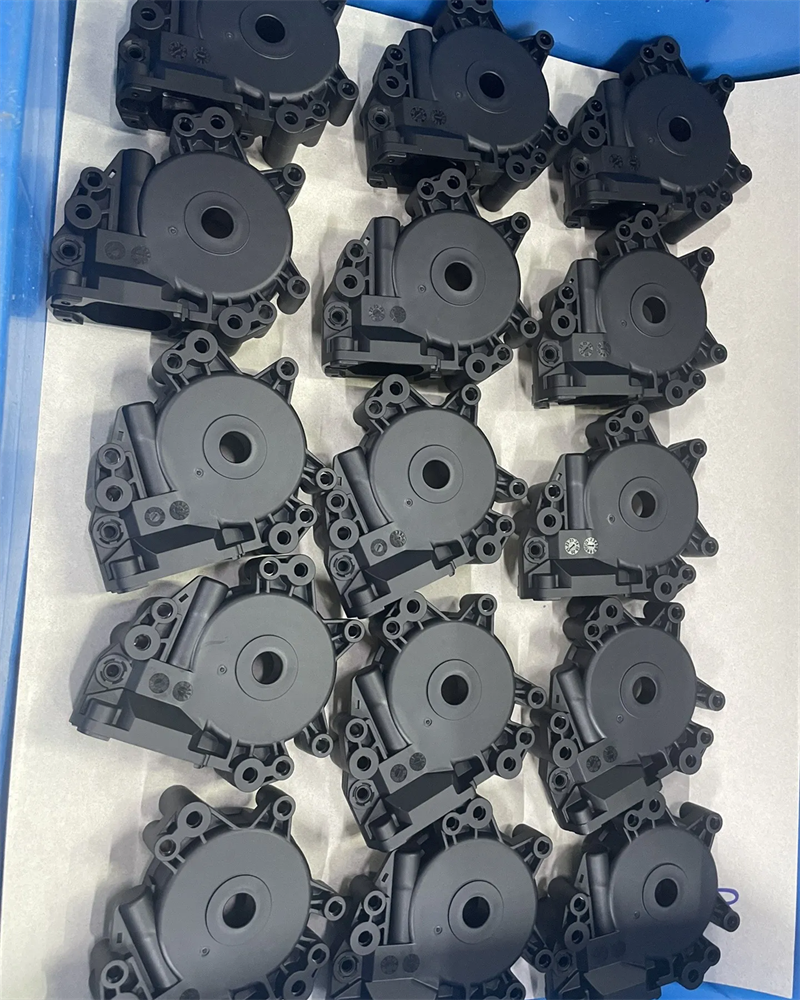 injection molding parts plastic base (1)