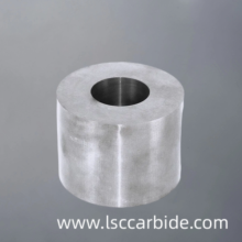 Tungsten carbide rod with strong pressure resistance