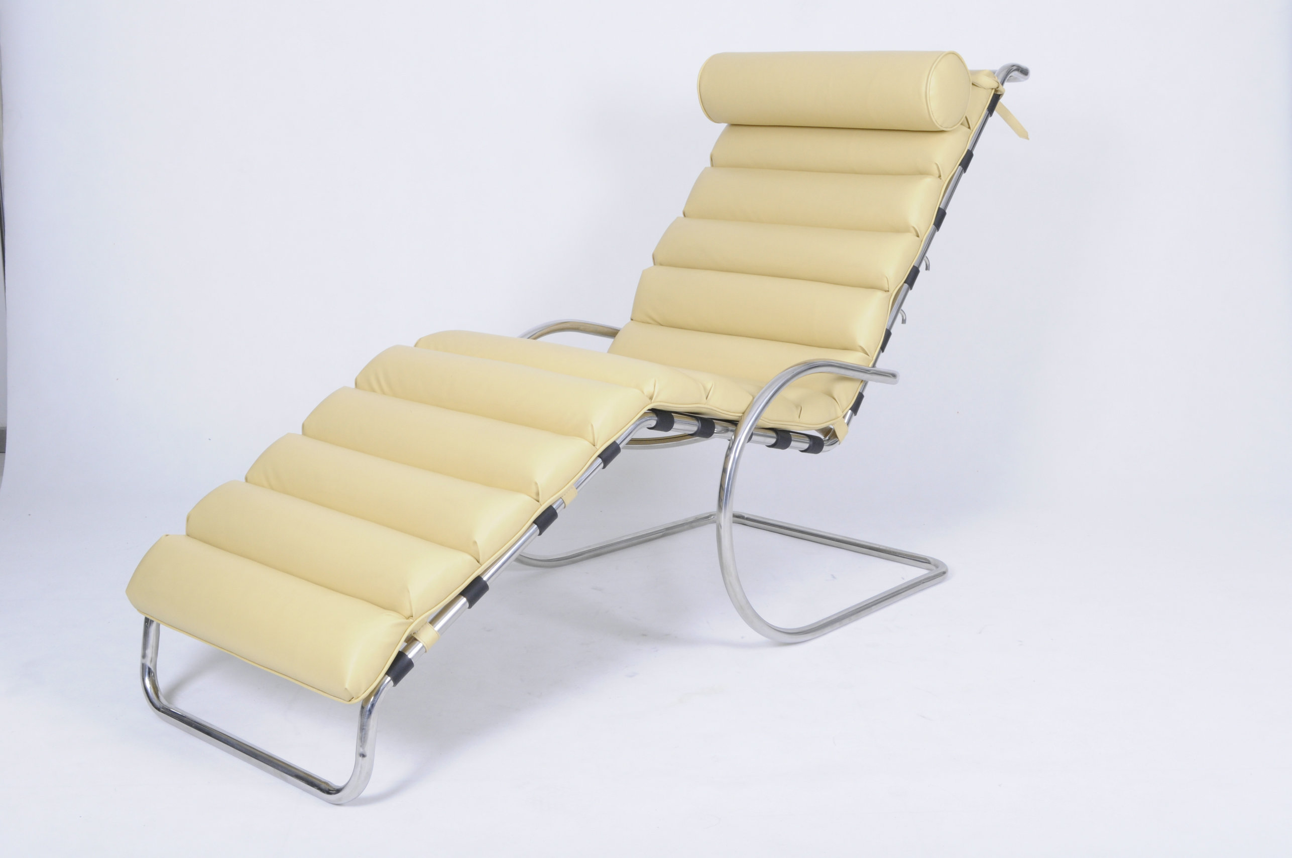 MR Adjustable chaise lounge chair