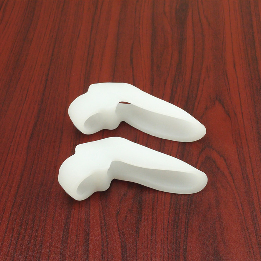 2Pcs Big Toe Straightener Thumb Valgus Protector Silicone Gel Foot Fingers Two Hole Toe Separator Bunion Adjuster Feet Massager