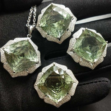 Y B O - Charming trendy supper jewelry set green gemstone 85.0 carats in 925 silver with gold big huge jewelry for women