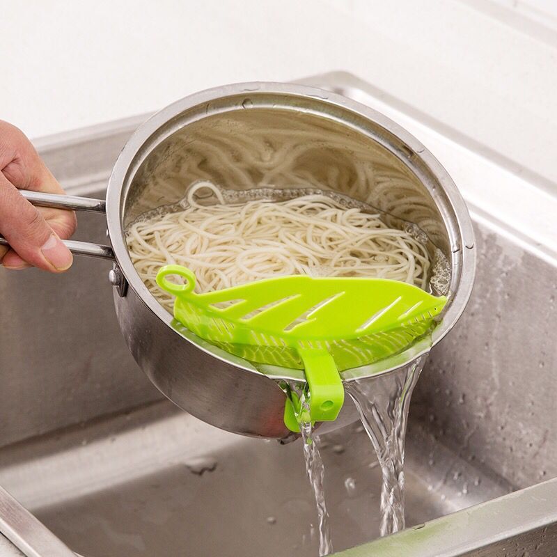 Kitchen Tool Snap-on Leaf Shape Drain Board Retaining Rice Vegetable Noodle Plastic Filter Block Rice Cleaning Strainer Gadgets