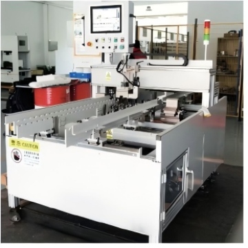 High precision shaft dimension measuring device