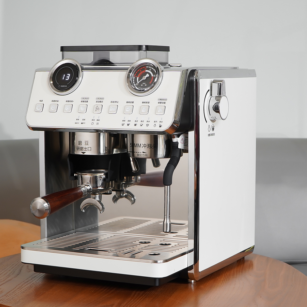 Coffee Machine With Grinder