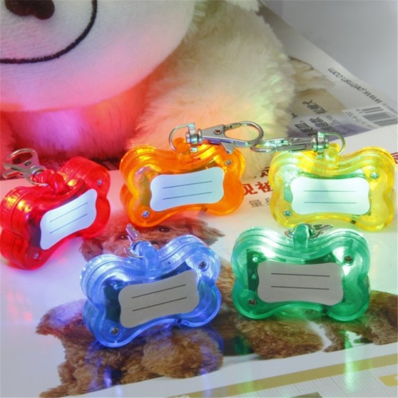 Top Fashion 30pcs/lot LED Light Up Dog Bone Shape ID Tag Pet Safety Collar Pendant For Outdoor Walking Flash Props