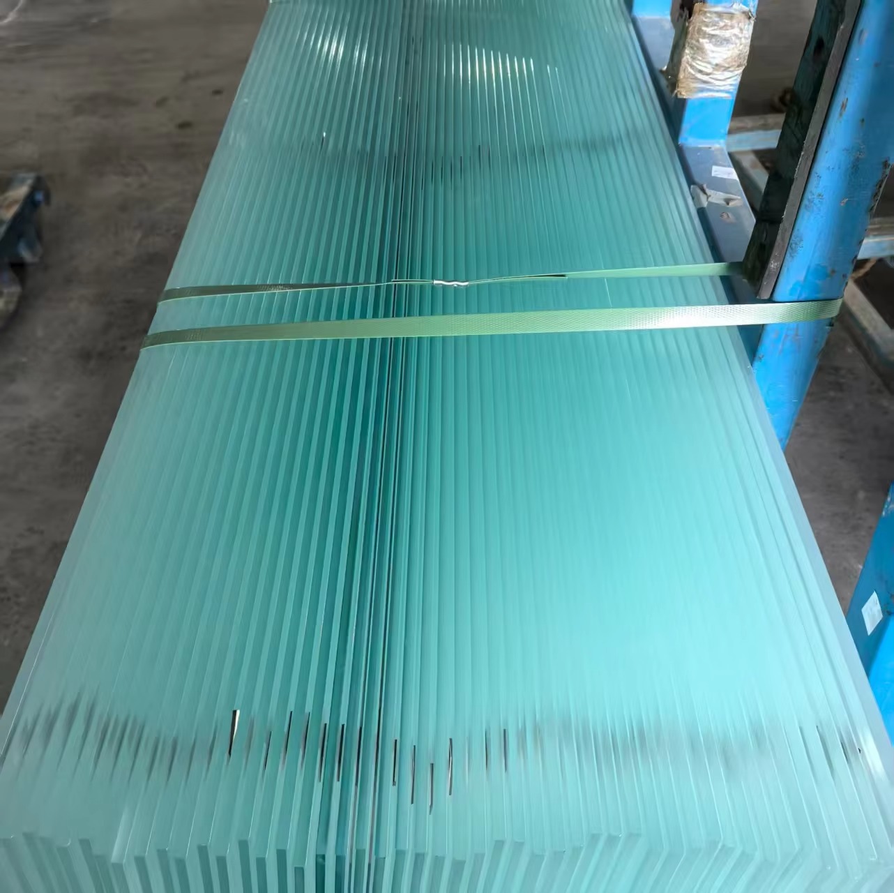 Tempered Glass for Buildings Outdoor Staircase Entry Use4