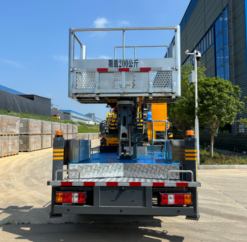 ISUZU 33m aerial work trucks