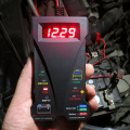 12V Smart LED Digital Battery Tester Voltmeter Alternator Analyzer For Cars With 30amp battery clamps Reverse-hookup Protection