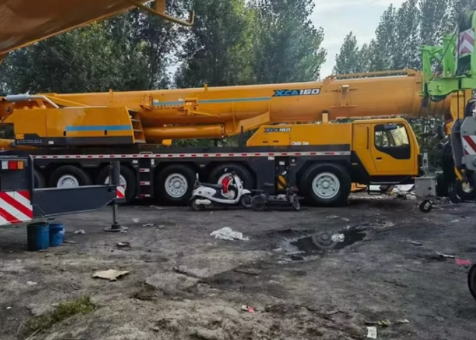 XCMG XCA150_U XCA160H XCA180_S all terrain crane price 6