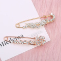 High-grade Pearl Crystal Brooch Pin Scarf Sweater Cardigan Anti Slip Pin Valentine Gift Clothing Accessories