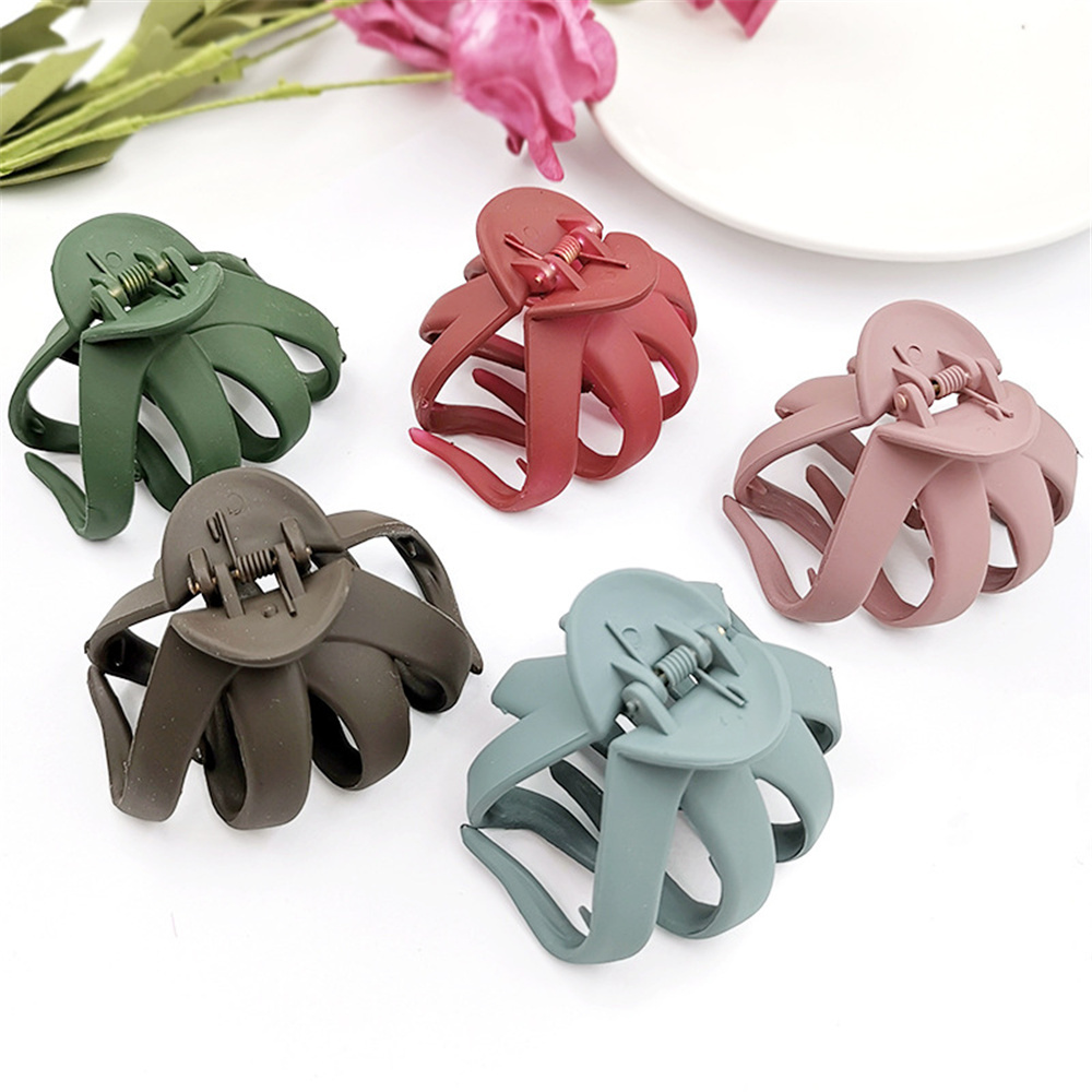 New Arrival Korea Style Simple Matte Large Size Hair Claws Adults Women Hair Clips Crabs Clamps Daily Hair Styling Accessories