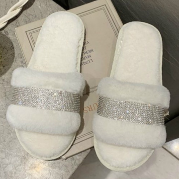 Winter Luxury Rhinestone Women Warm Fur Slippers Cozy Fluffy Furry Slides Crystal Flat Indoor Slides Design Home Shoes Ladies 43