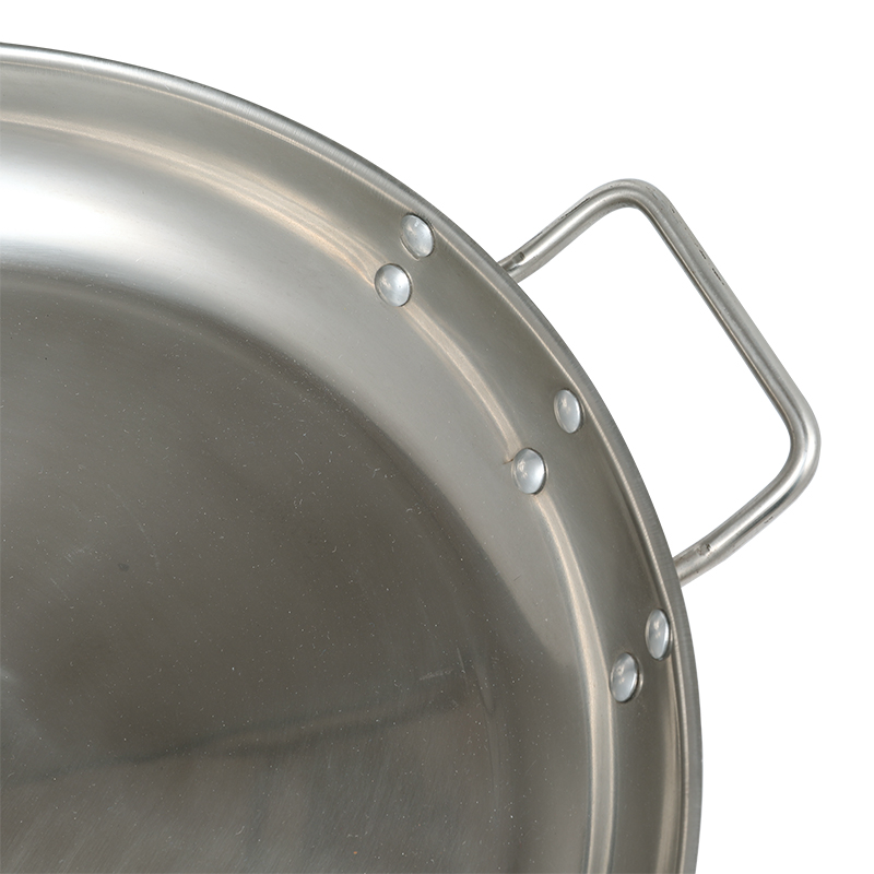 different size frying pan