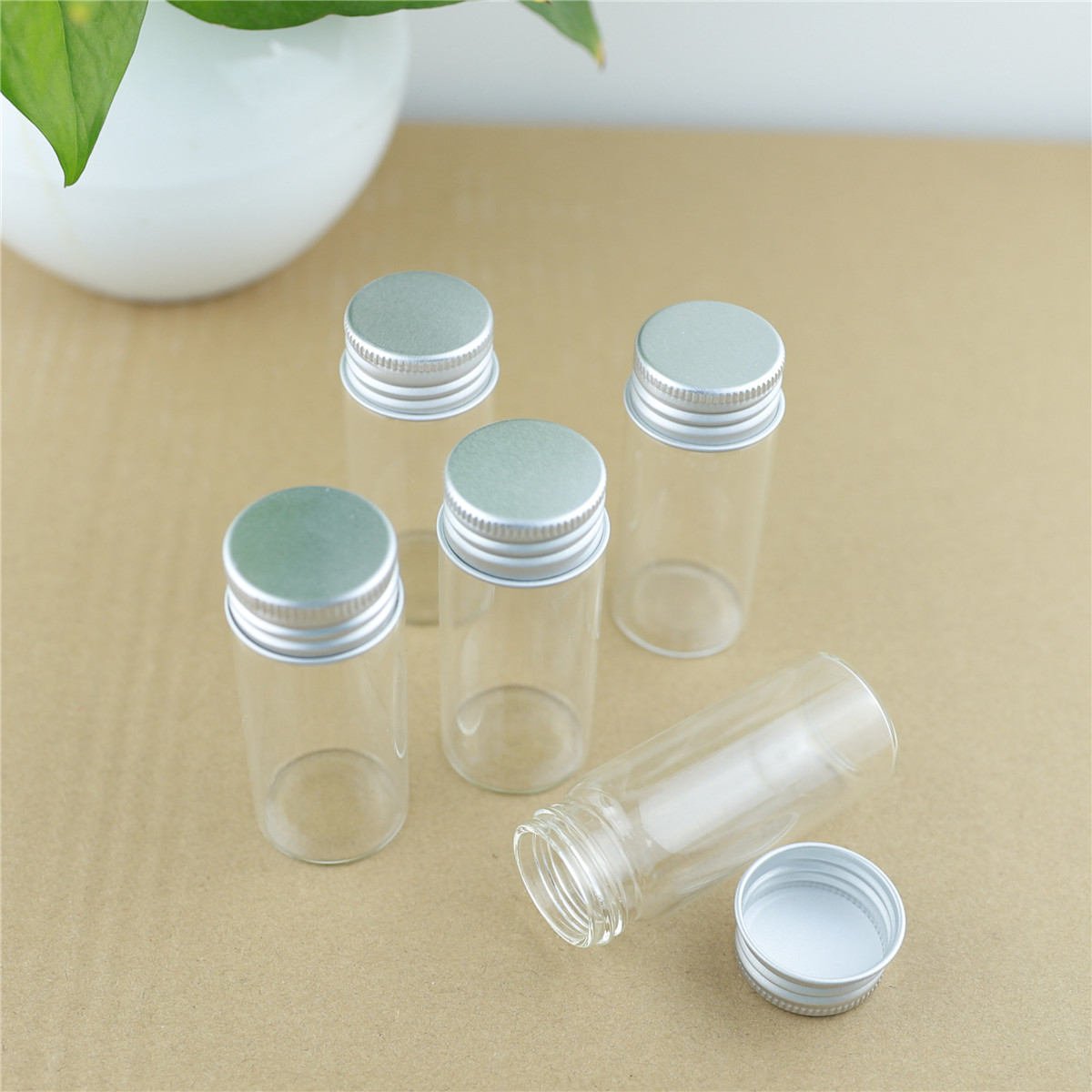 24PCS/lot 30*70mm 30ml Cute Small Glass Bottles Aluminum Caps Glass Tiny Jars Vials Transparent Glass Containers Perfume Bottles