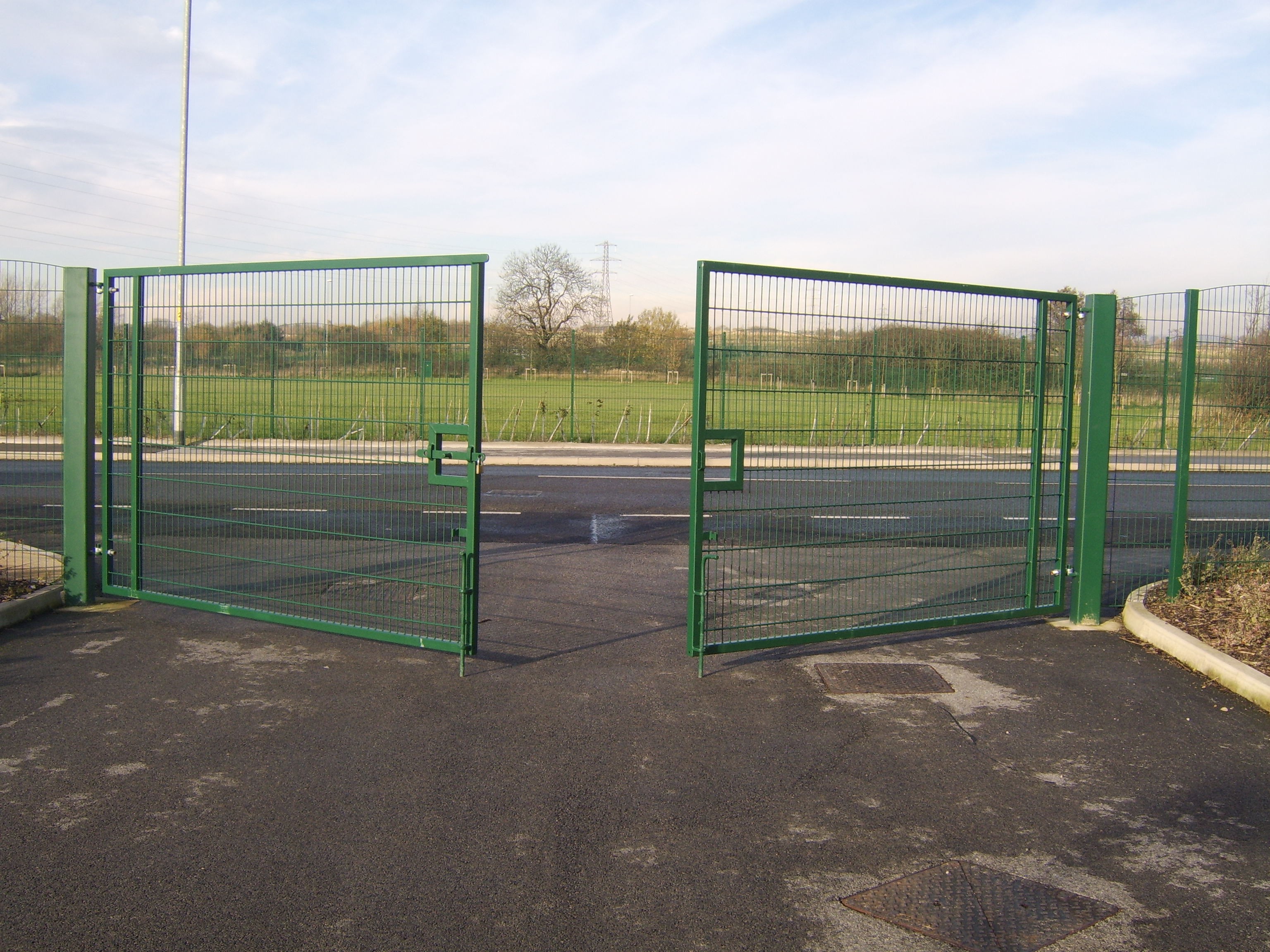 square post fence (360)