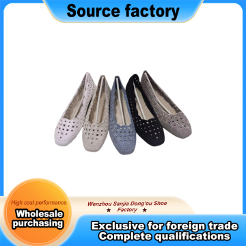 Embroidered Hollow Square Toe Bean Shoes